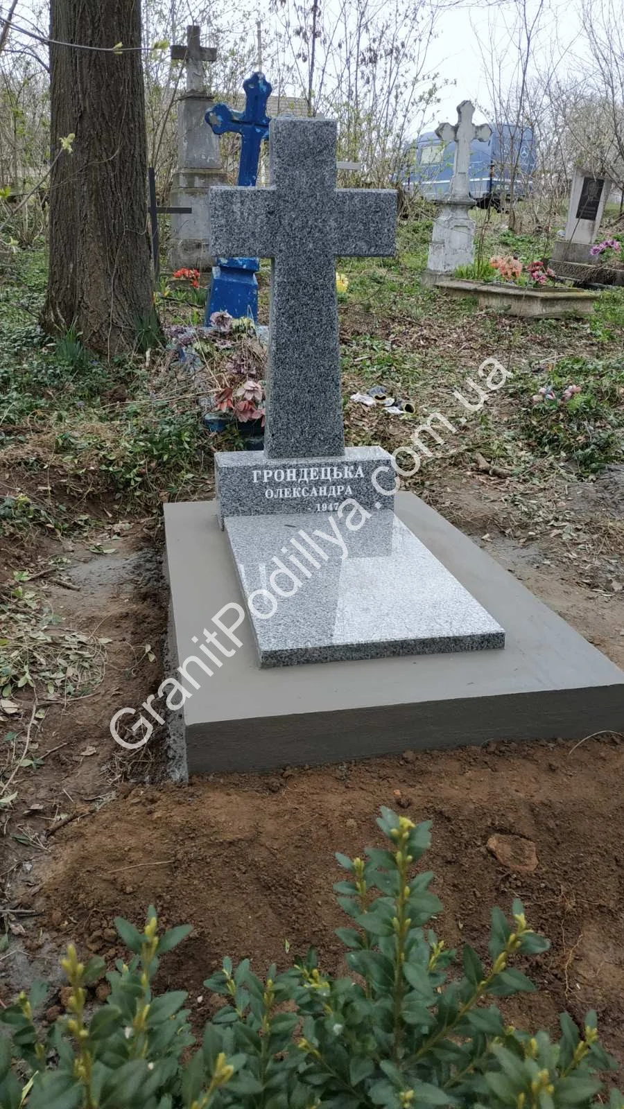 Одинарний пам'ятник з граніту - Кам'янець-Подільський | GranitPodillya